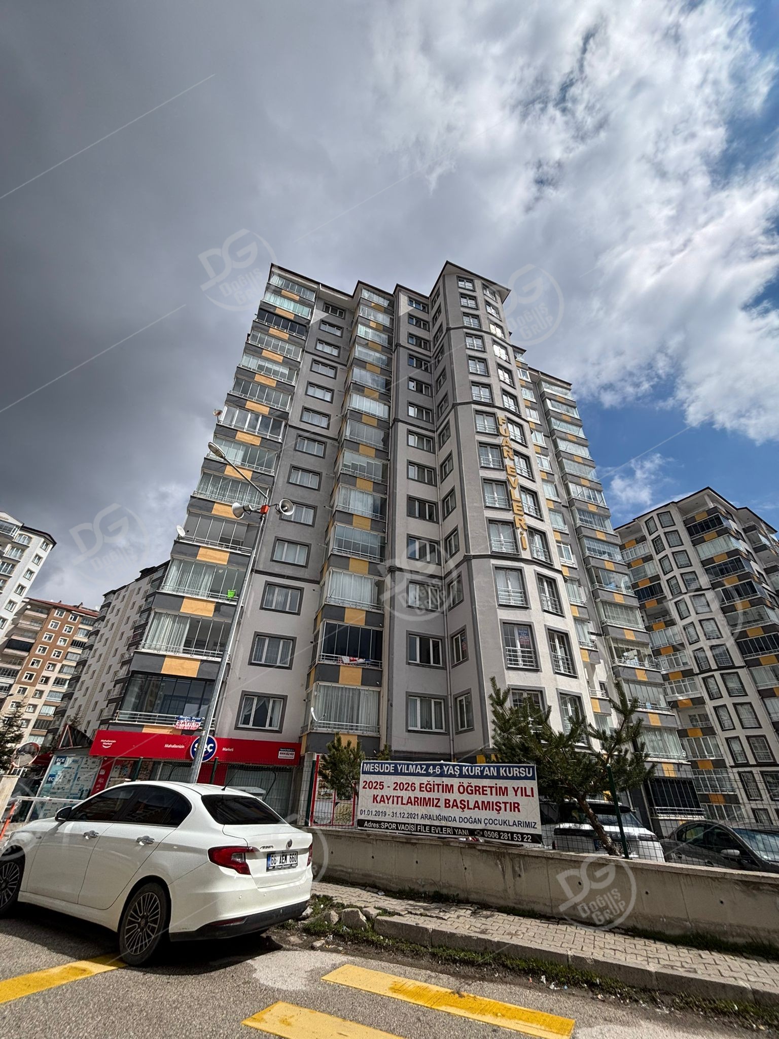 FUAR EVLERİNDE İÇİ YAPILI 3+1 SATILIK DAİRE