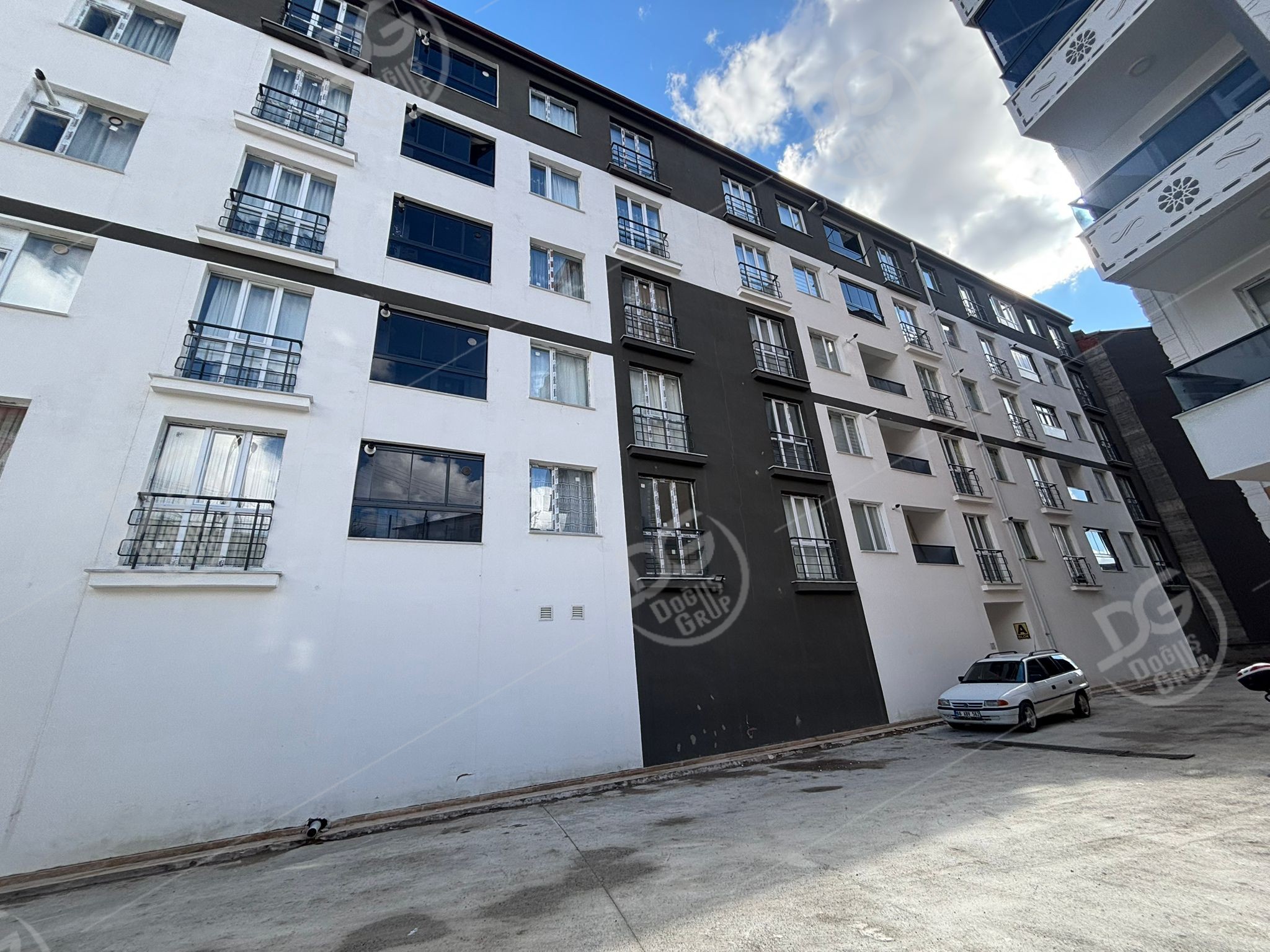 İL ÖZEL İDARESİ ARKASI ARA KAT 2+0 SATILIK DAİRE