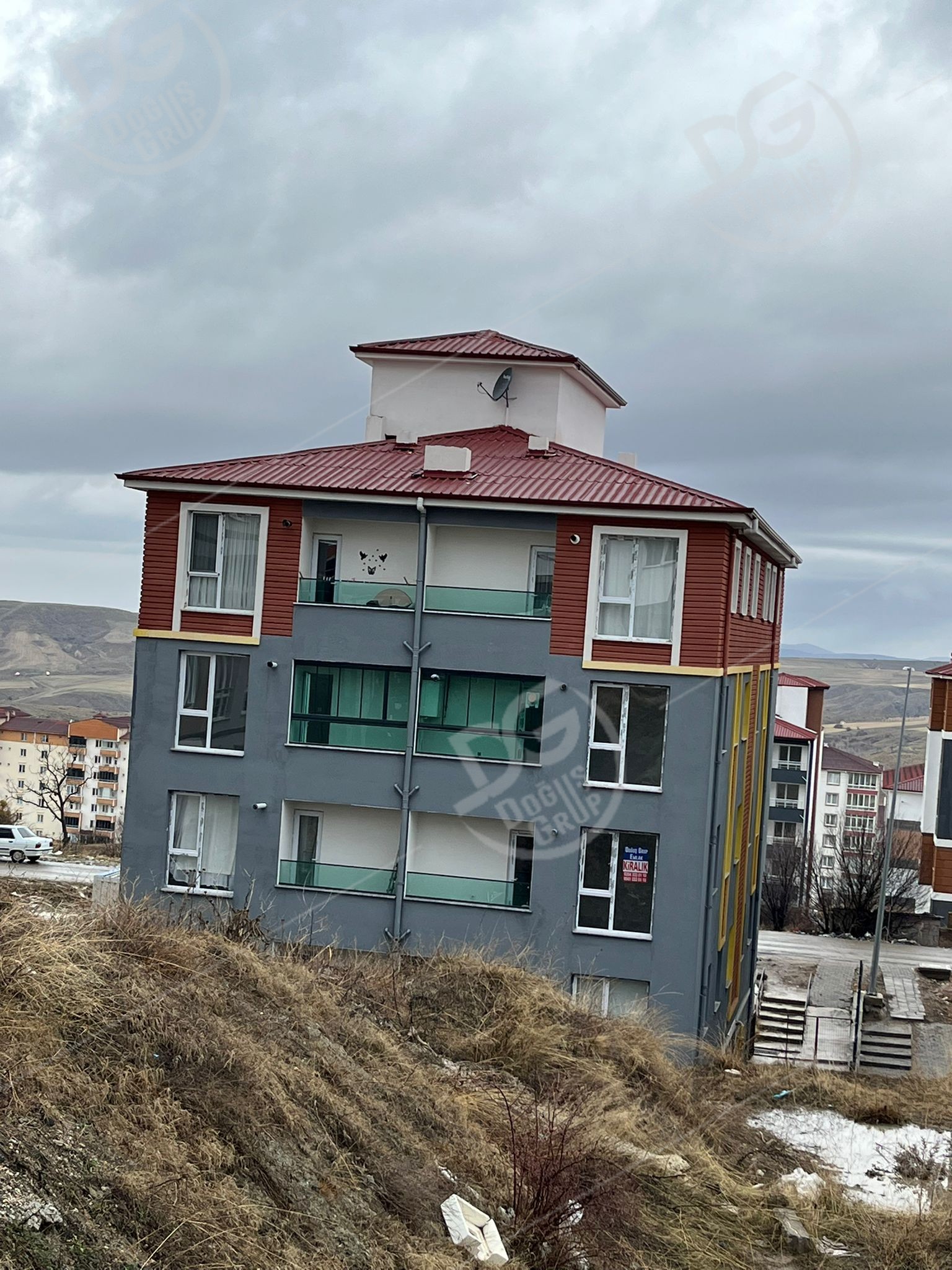 ÜNİVERSİTE BÖLGESİNDE ARA KAT 2+1 KİRALIK DAİRE