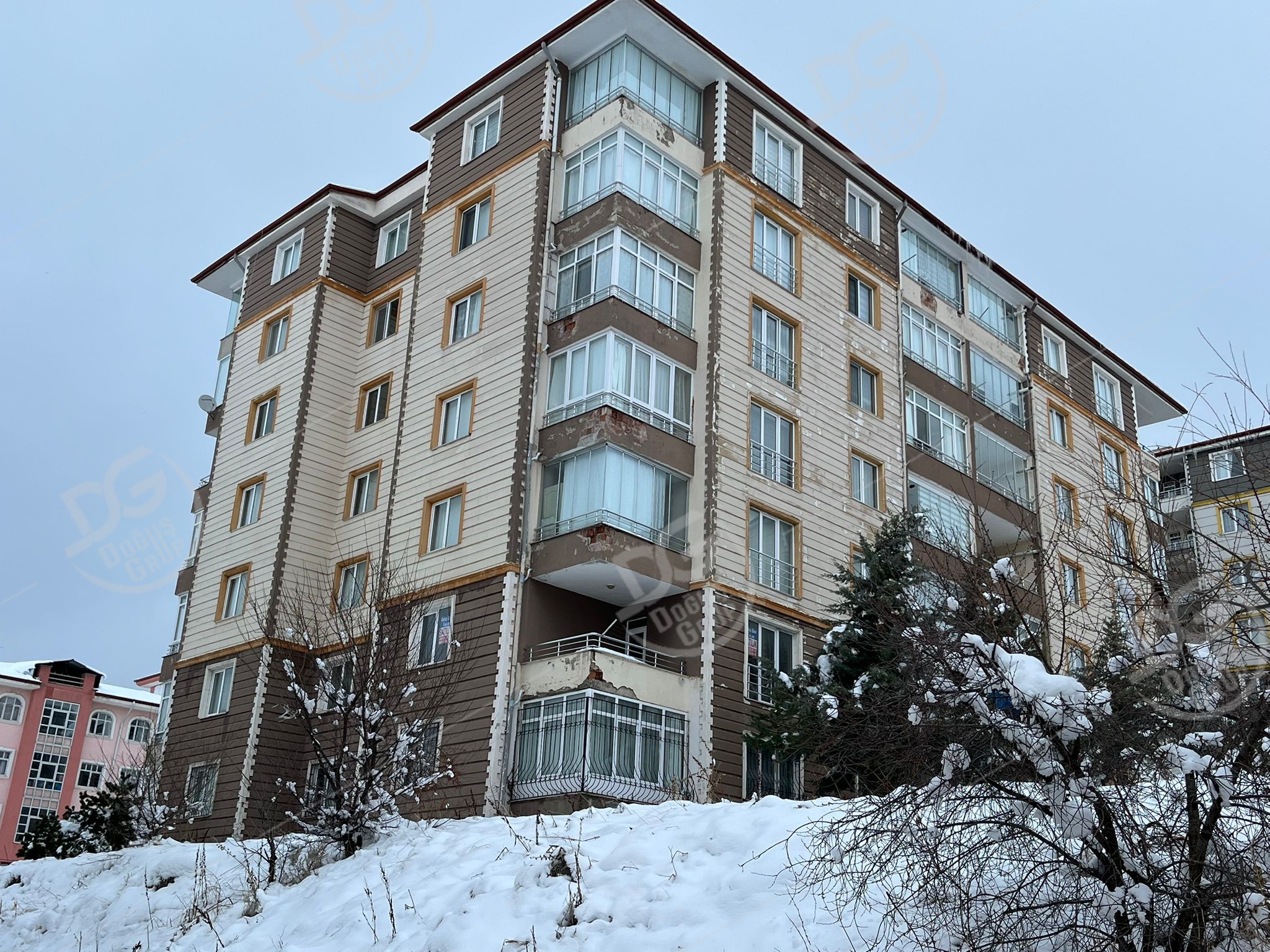 ADALET EĞİTİM MERKEZİ ÜSTÜ YAŞAMKENT SİTESİNDE SATILIK 3+1 DAİRE