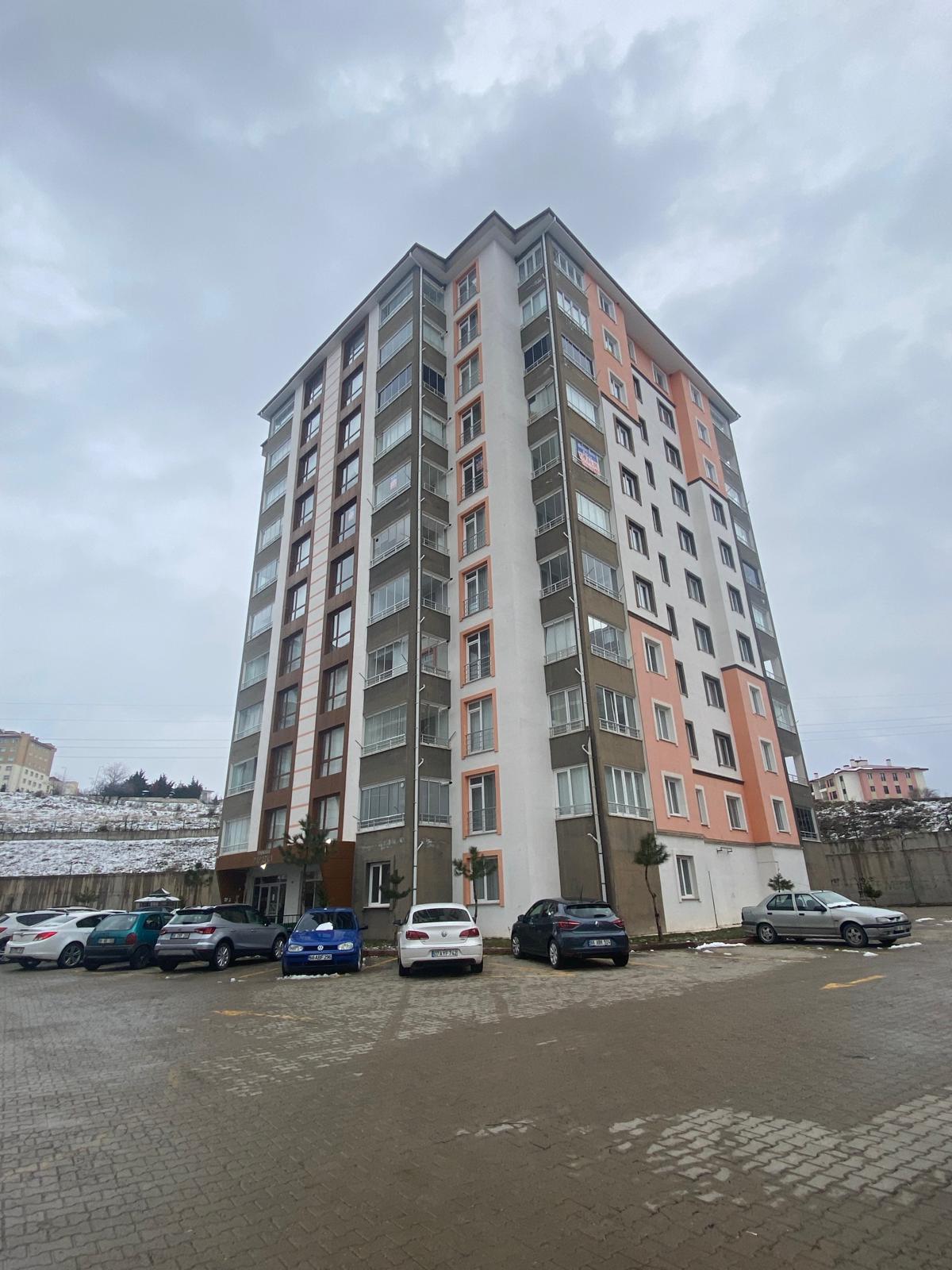 ÜNİVERSİTE YOLU ÜZERİ SİTE İÇİNDE 3+1 KİRALIK DAİRE