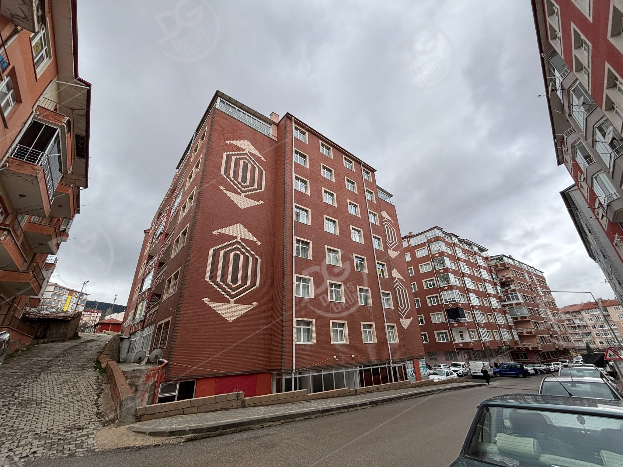 GÜZELTAŞ SİTESİNDE MEVCUT KİRACILI 3+1 SATILIK DAİRE