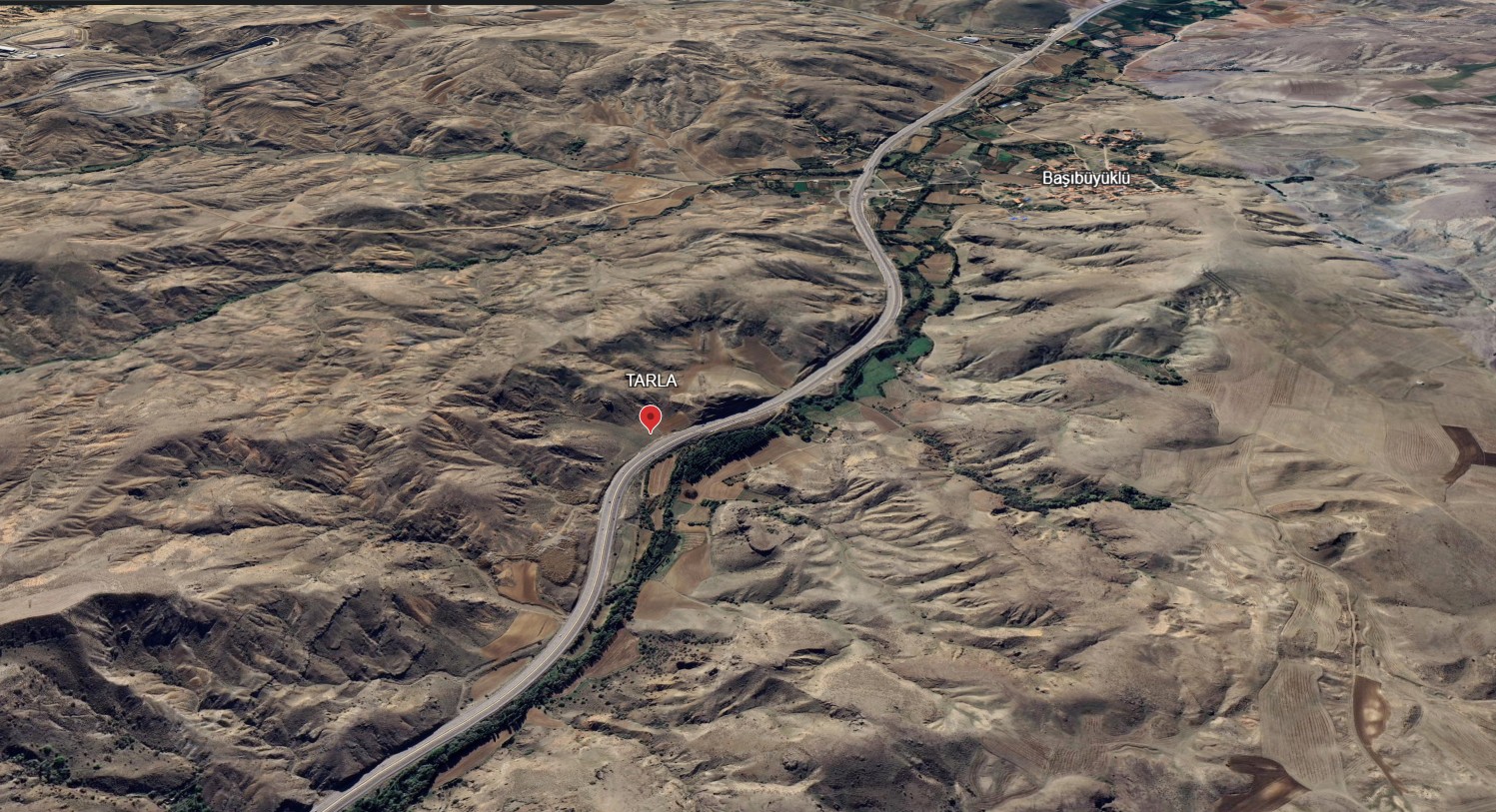 YOZGAT-KIRIKKALE YOLU ÜZERİ SATILIK TARLA
