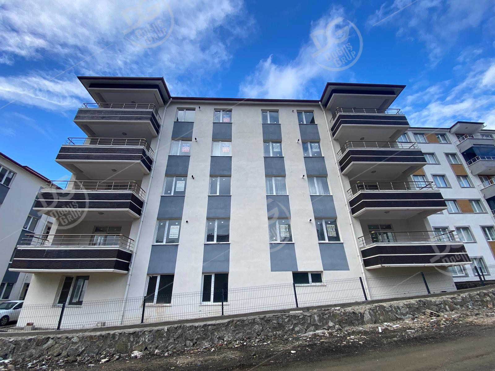 ÜNİVERSİTE BÖLGESİNDE ARA KAT 3+1 SATILIK DAİRE