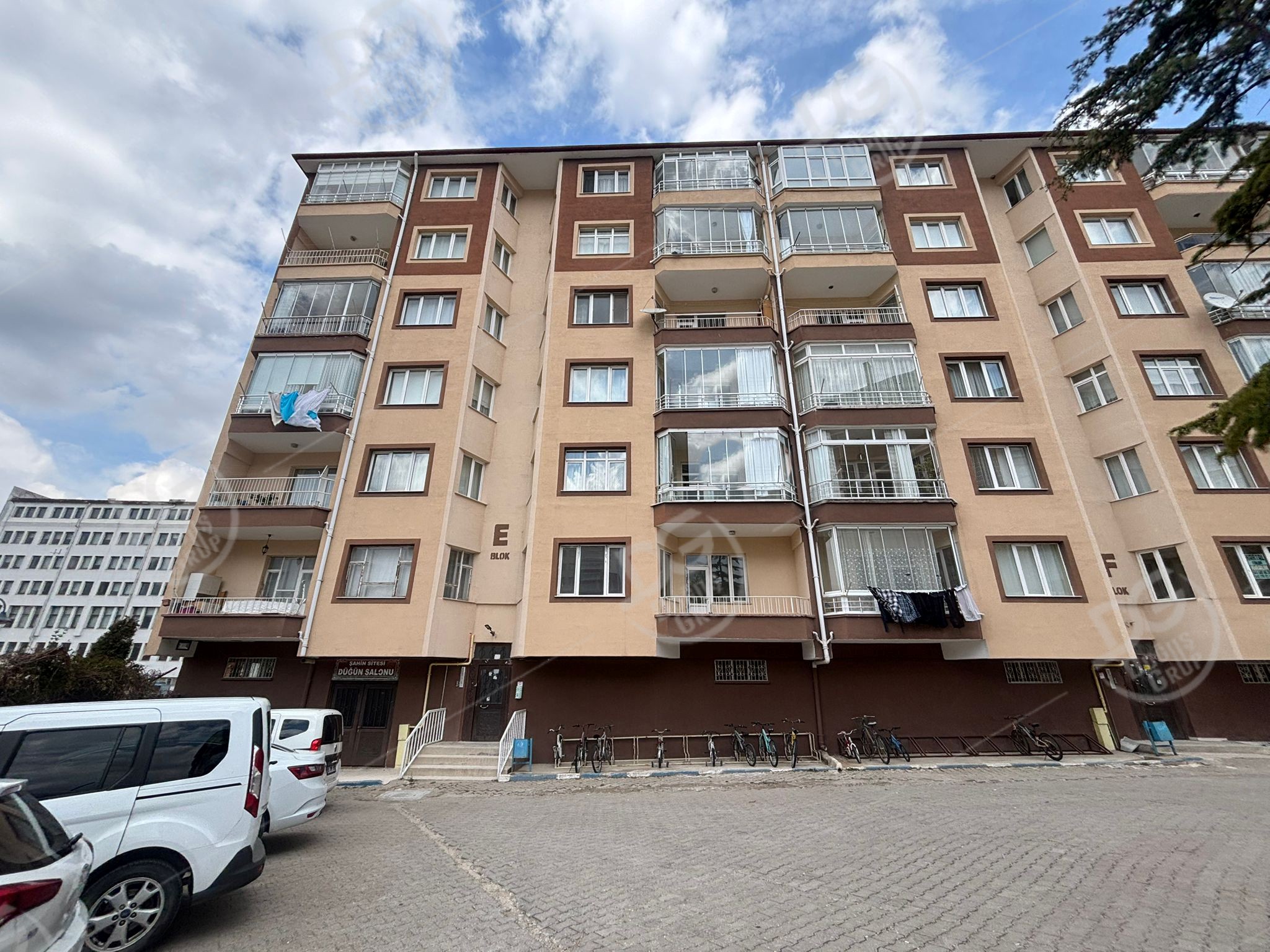 YOZGAT PARKA YAKINI ARA KAT 3+1 SATILIK DAİRE