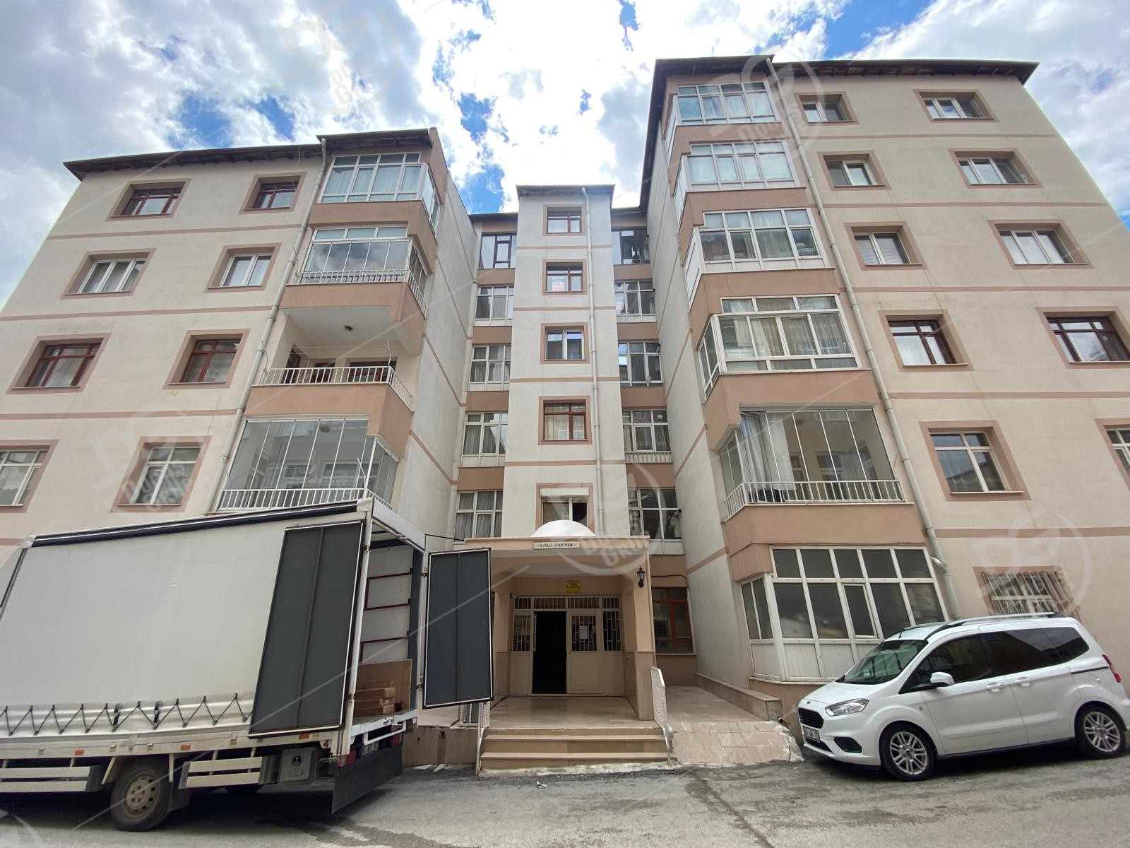 YOZGAT PARKA YÜRÜME MESAFESİNDE 3+1 KİRALIK DAİRE