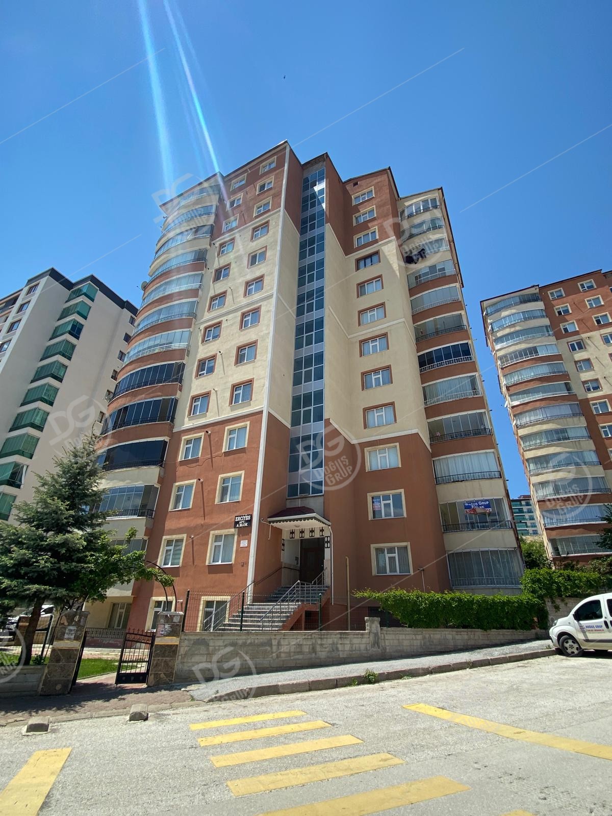 ERCİYES SİTESİNDE ARA KAT 3+1 KİRALIK DAİRE