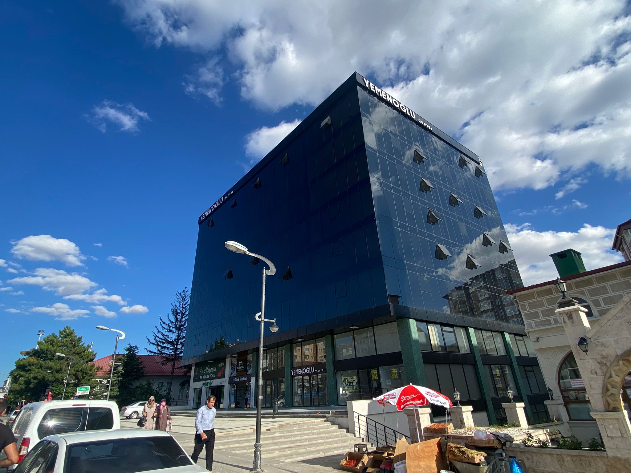 PRESTİJLİ İŞ MERKEZİ YEMEN CENTERDA SATILIK OFİS