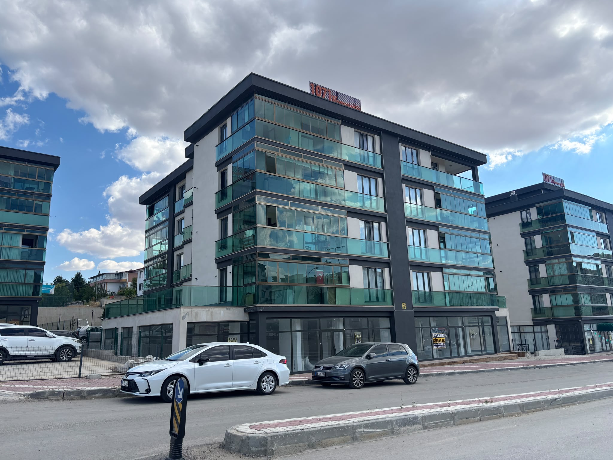 CADDE 1071 SİTESİNDE MEVCUT KİRACILI 3+1 SATILIK DAİRE