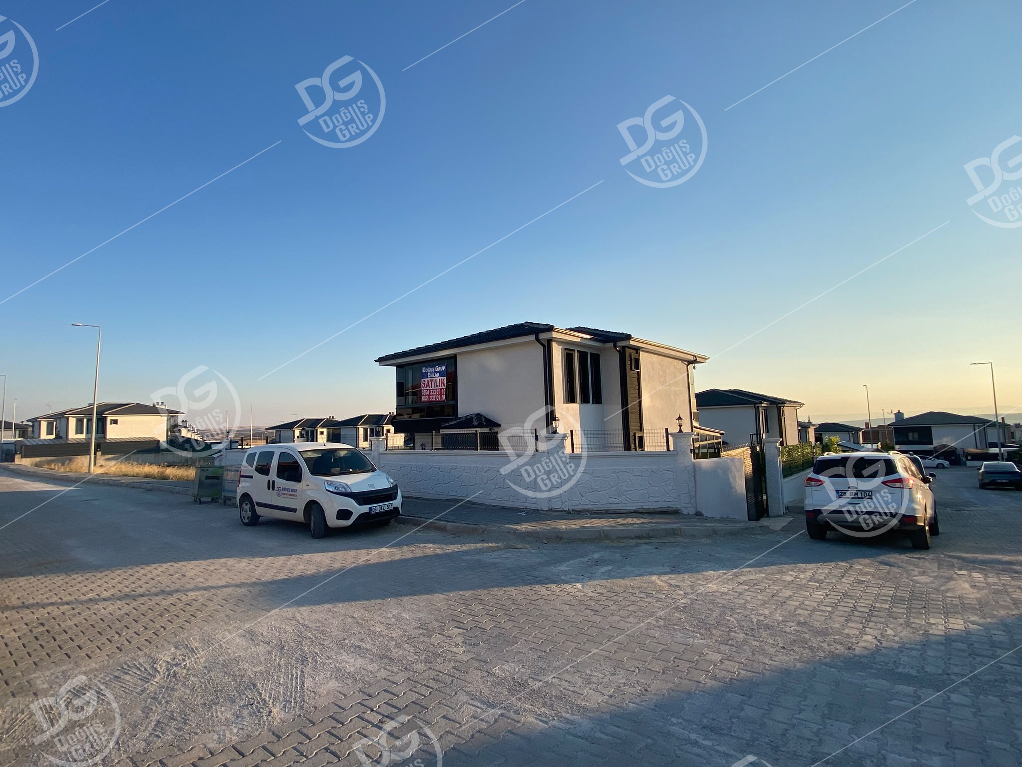 GÜNEYKENT VİLLALARINDA 4+1 FULL YAPILI VİLLA