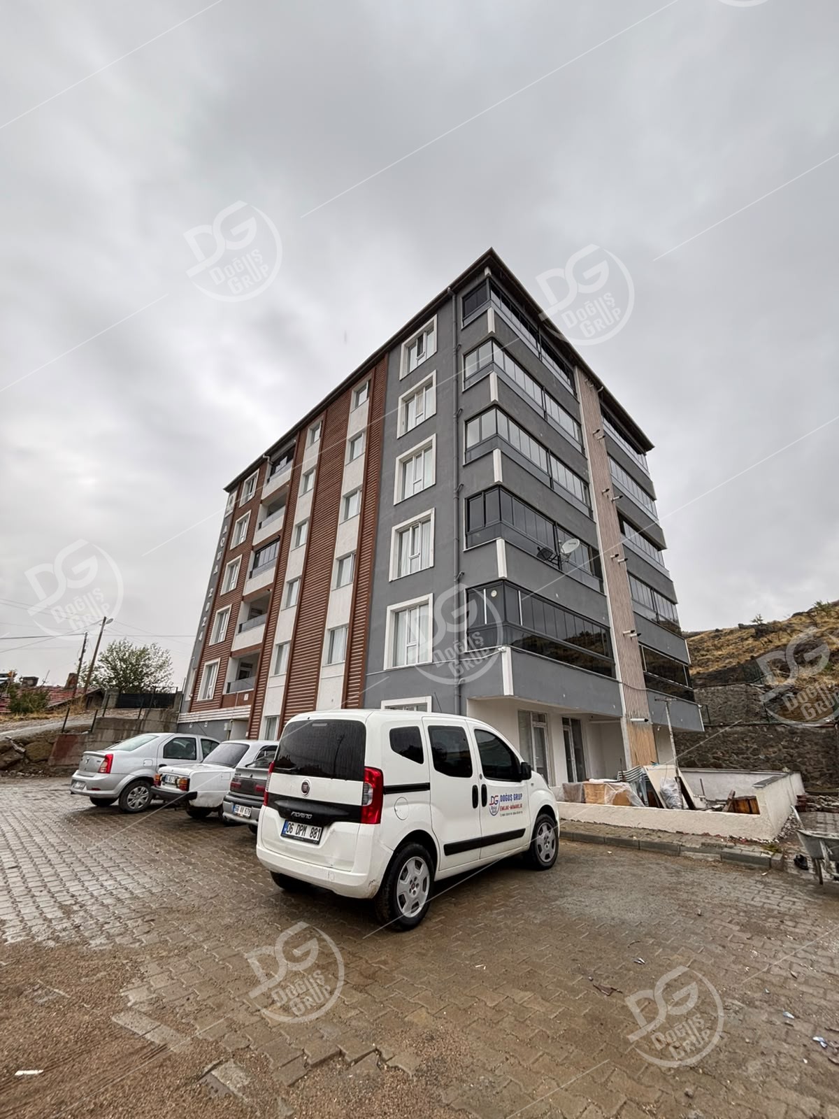 ADLİYE YAKINI 3+0 BAHÇE KATI SATILIK DAİRE