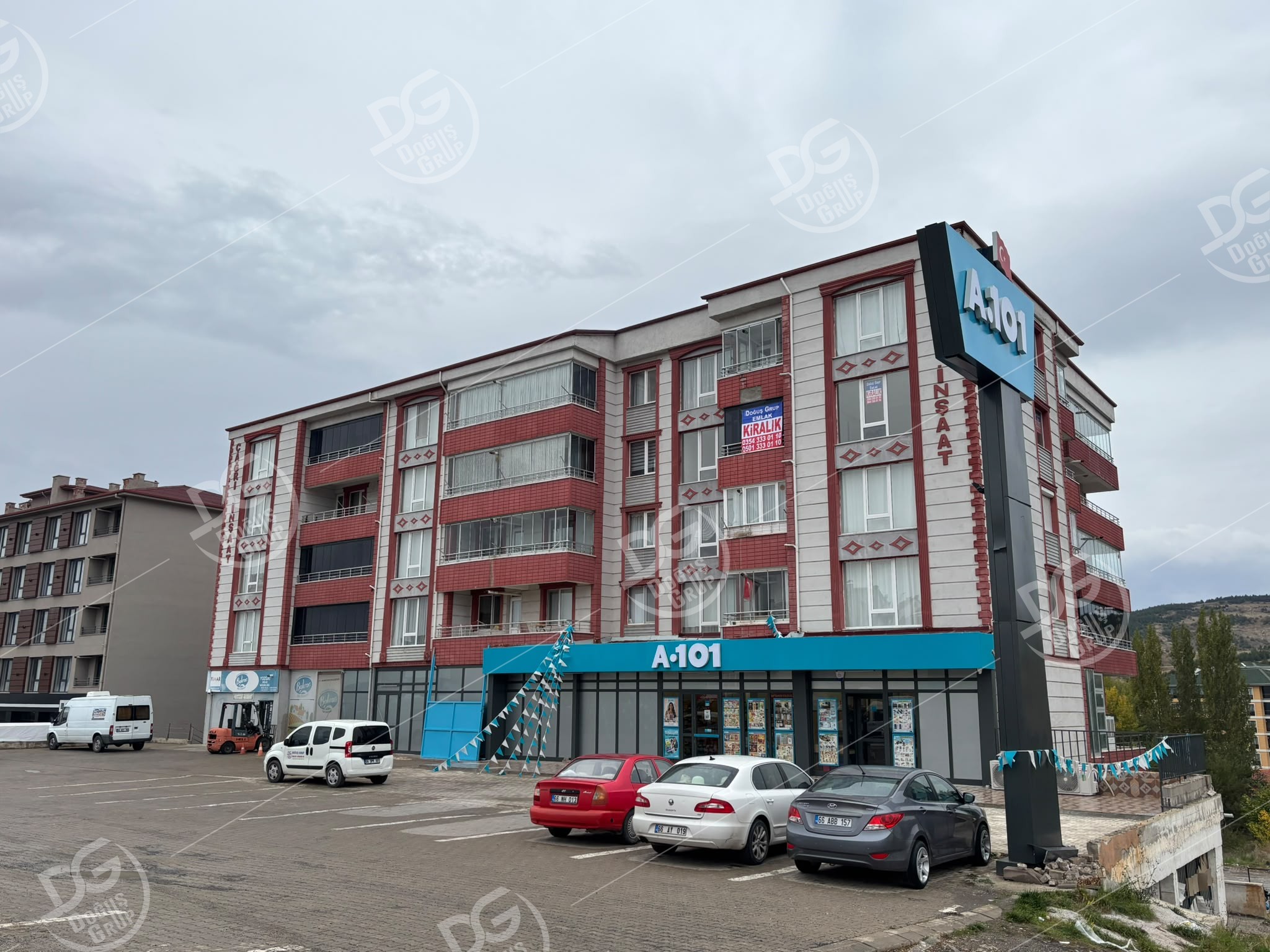 ANAYOL ÜZERİ KİRALIK 3+1 DAİRE