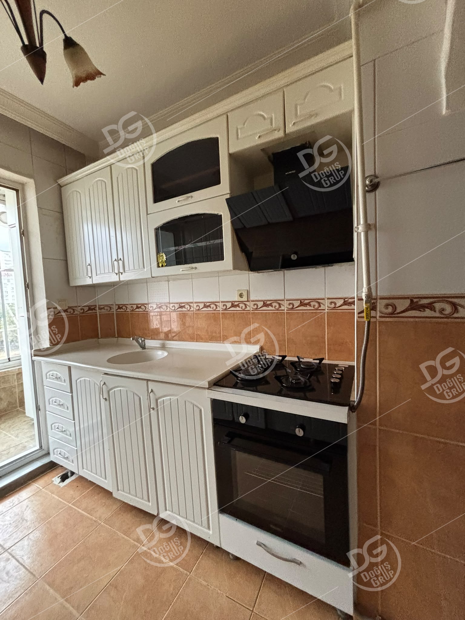 BOZOK DİŞ FAKÜLTESİ YAKINI KİRALIK 4+1 DAİRE