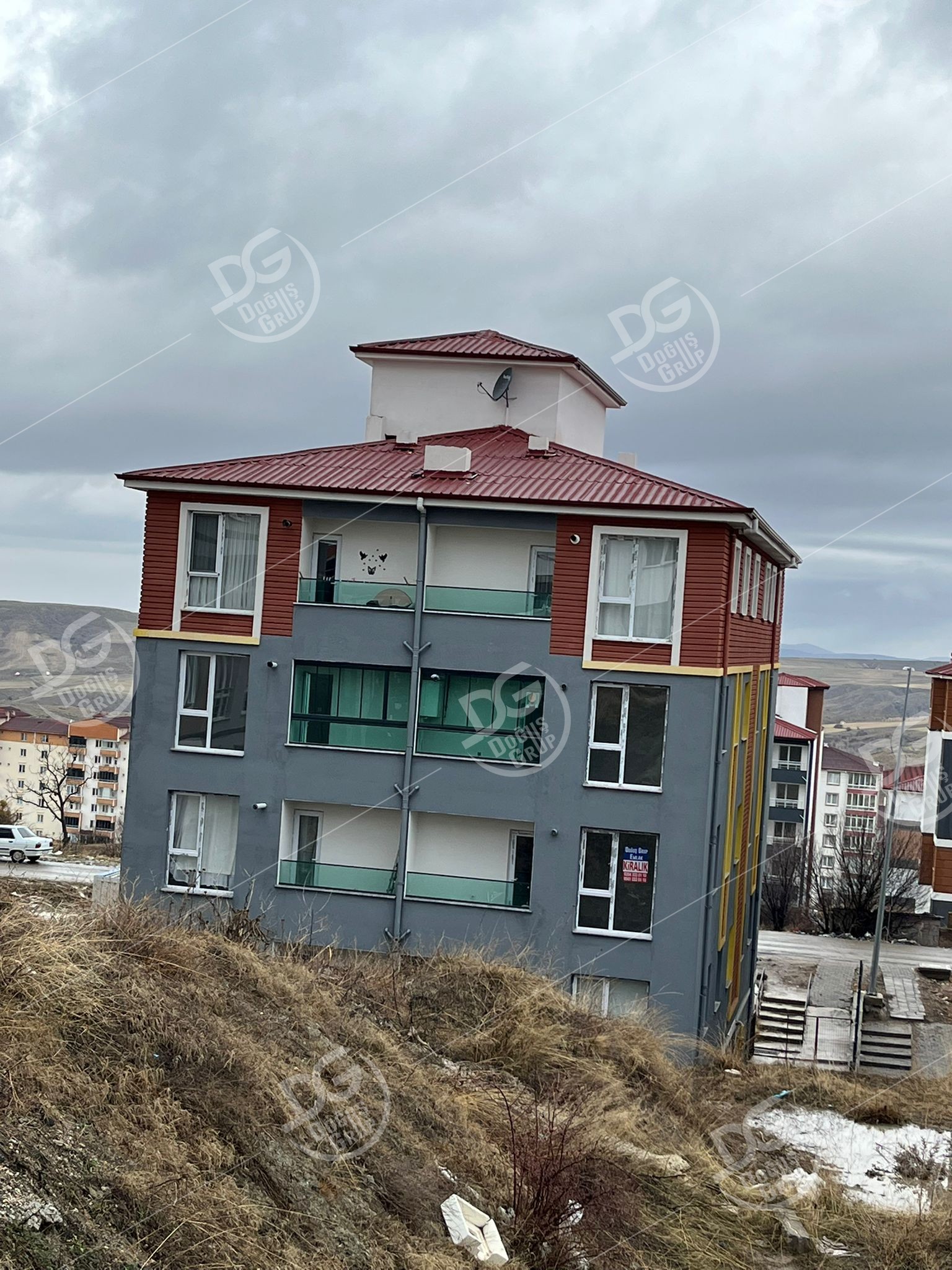 ÜNİVERSİTE BÖLGESİNDE ARA KAT 2+1 KİRALIK DAİRE