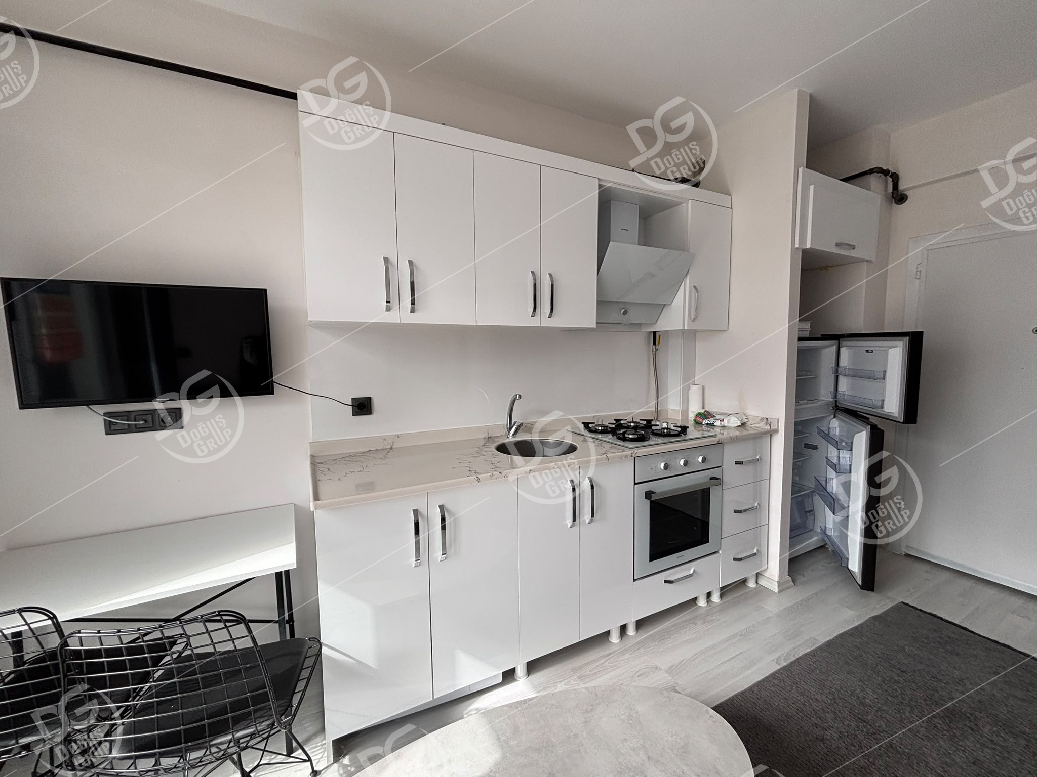 ŞEHİR HASTANESİ VE DİŞ HASTANESİ ALTI 1+1 EŞYALI DAİRE