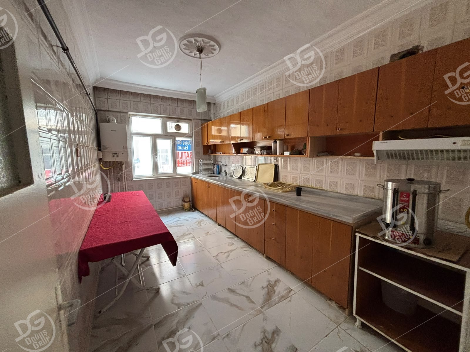 ŞEHİR MERKEZİNDE SATILIK 3+1 DAİRE
