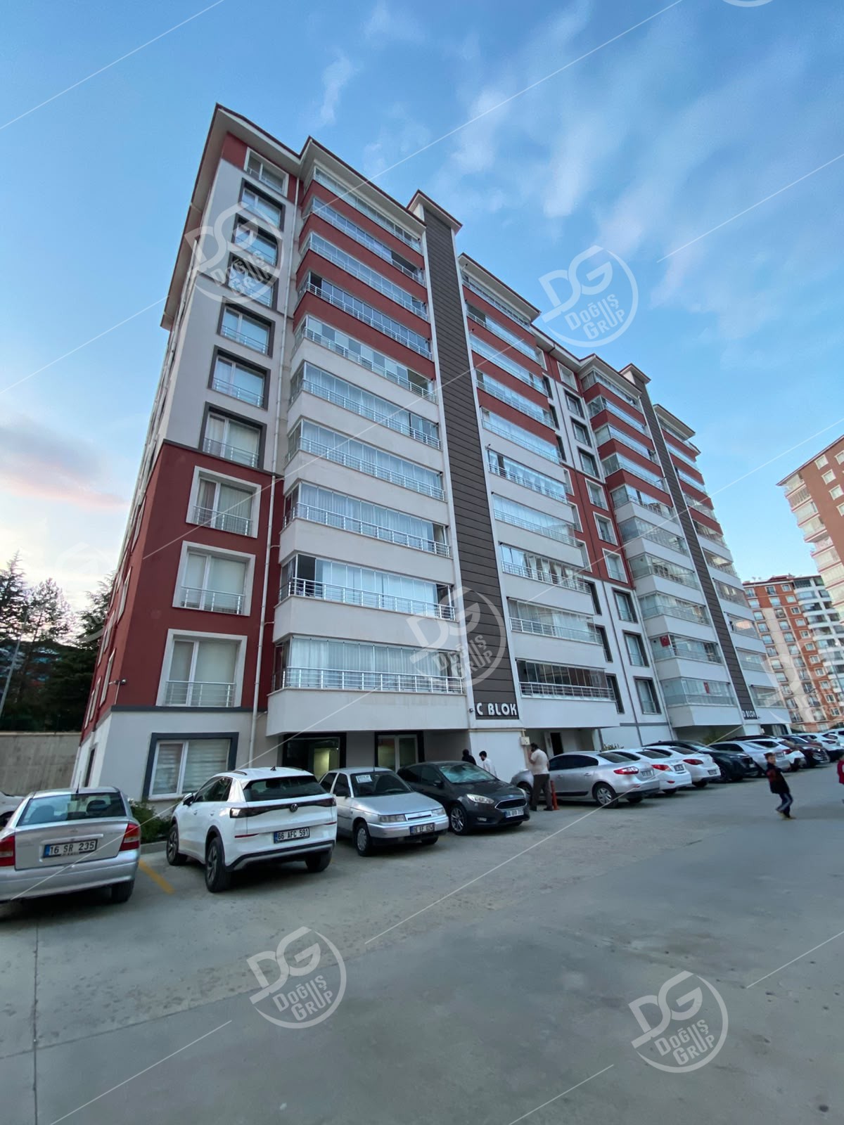 KENTPARKTA GENİŞ 4+1 SATILIK DAİRE