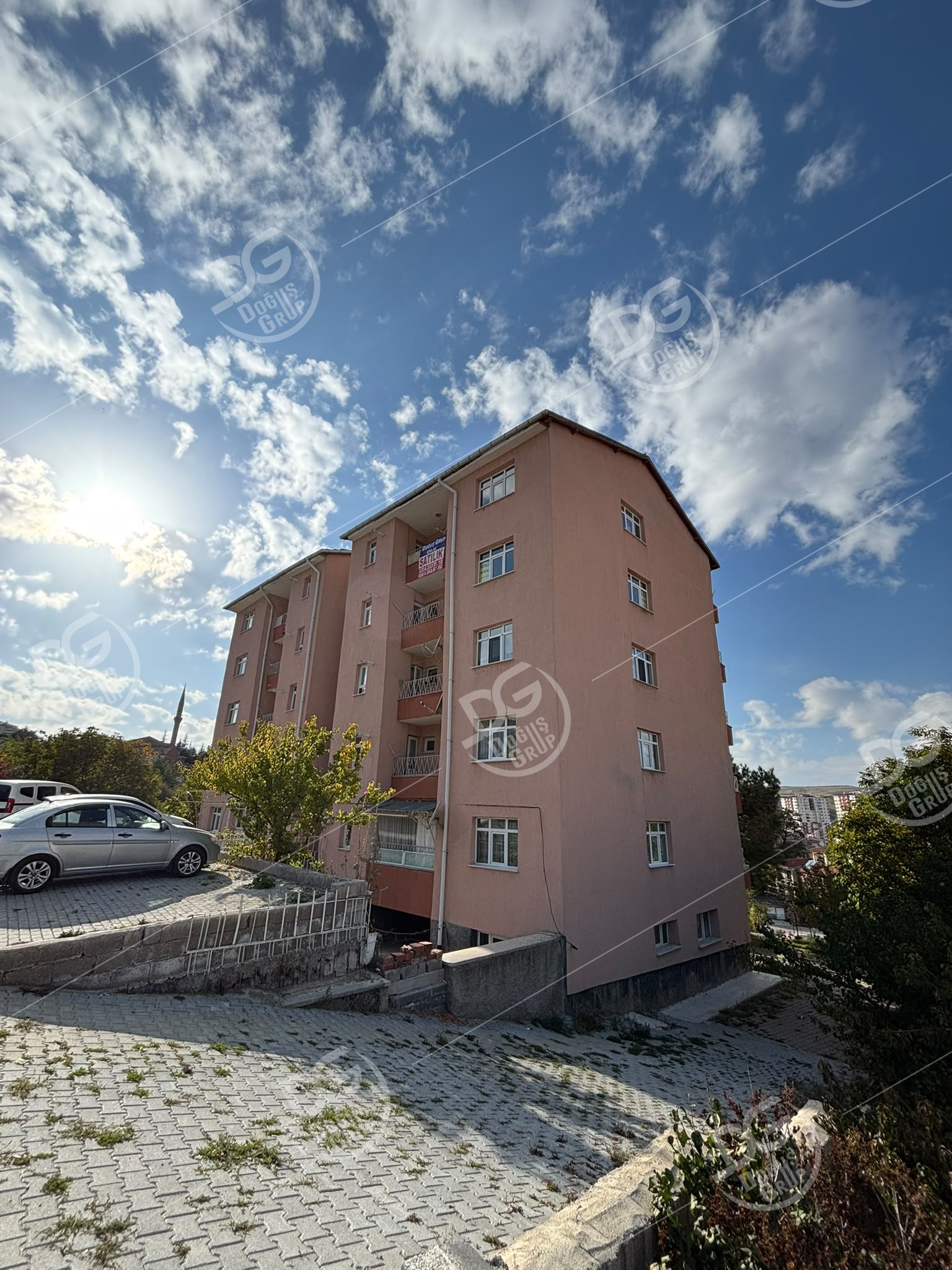 YOZGAT PARK A YÜRÜME MESAFESİNDE SATILIK 3+1 DAİRE