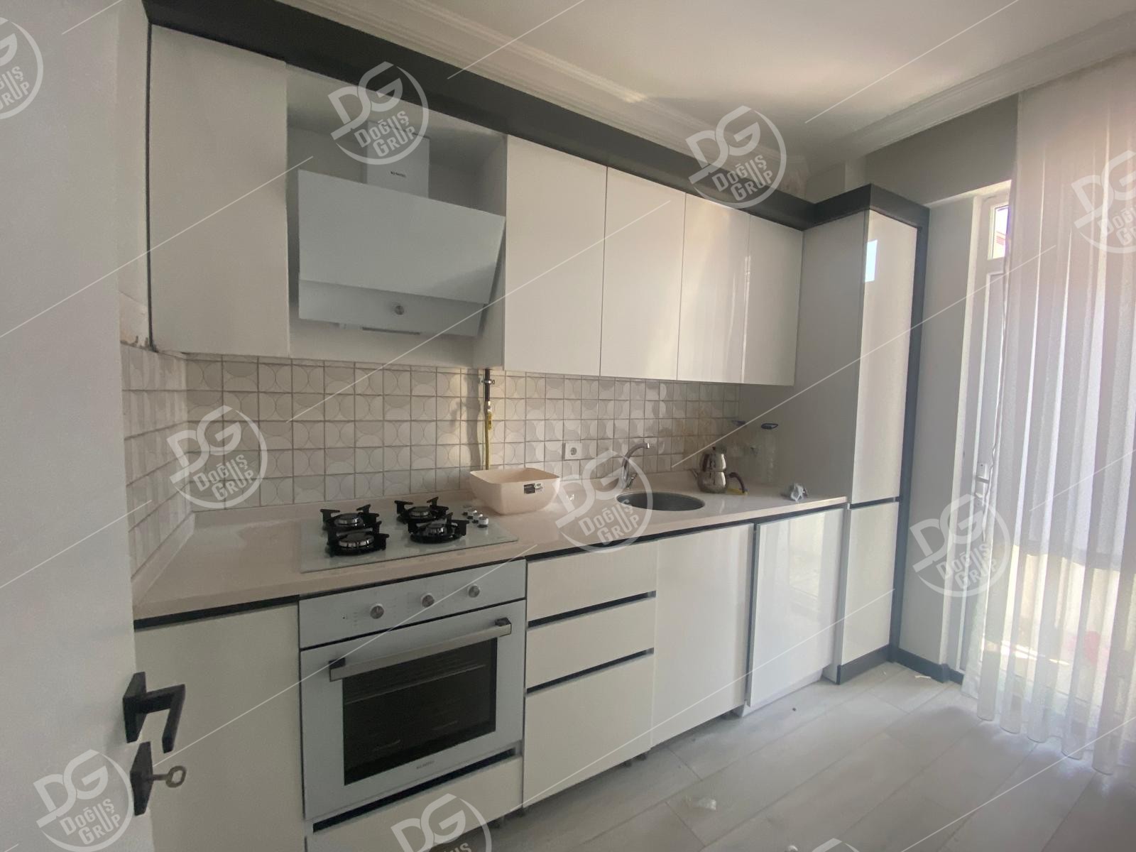 ADALET EĞİTİMİ MERKEZİ YANI SATILIK 3+0 DAİRE